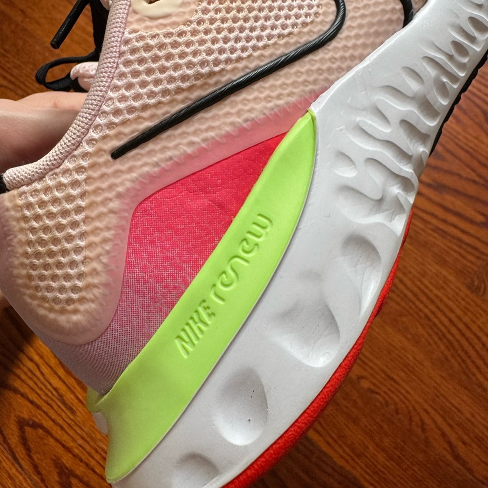Nike Renew Run Sneakers / Size 8.5 - Picture 6 of 9